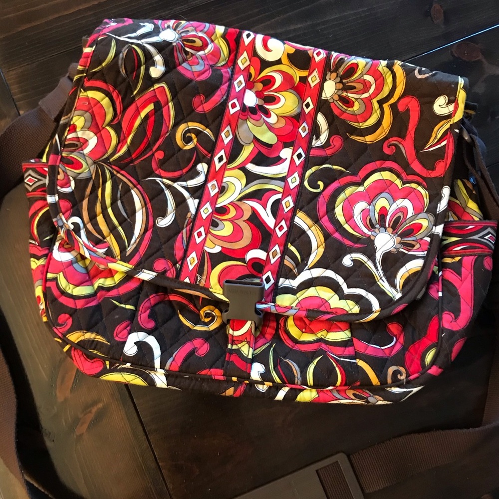 Make an Offer! Must Go! Vera Bradley Messenger Bag